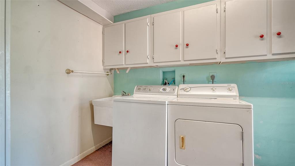 Sarasota, Florida, 34231, United States, 3 Bedrooms Bedrooms, ,2 BathroomsBathrooms,Residential,For Sale,1986536