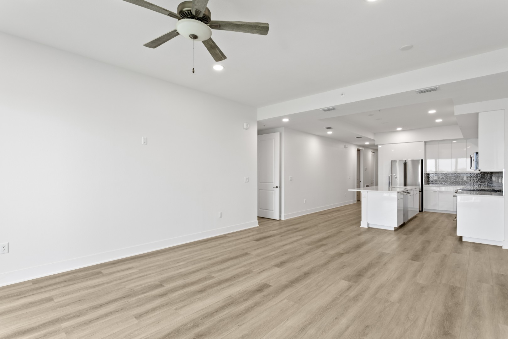 400 150th Ave # 304, Madeira Beach, Florida, 33708, United States, 3 Bedrooms Bedrooms, ,3 BathroomsBathrooms,Residential,For Sale,400 150th Ave # 304,1407196