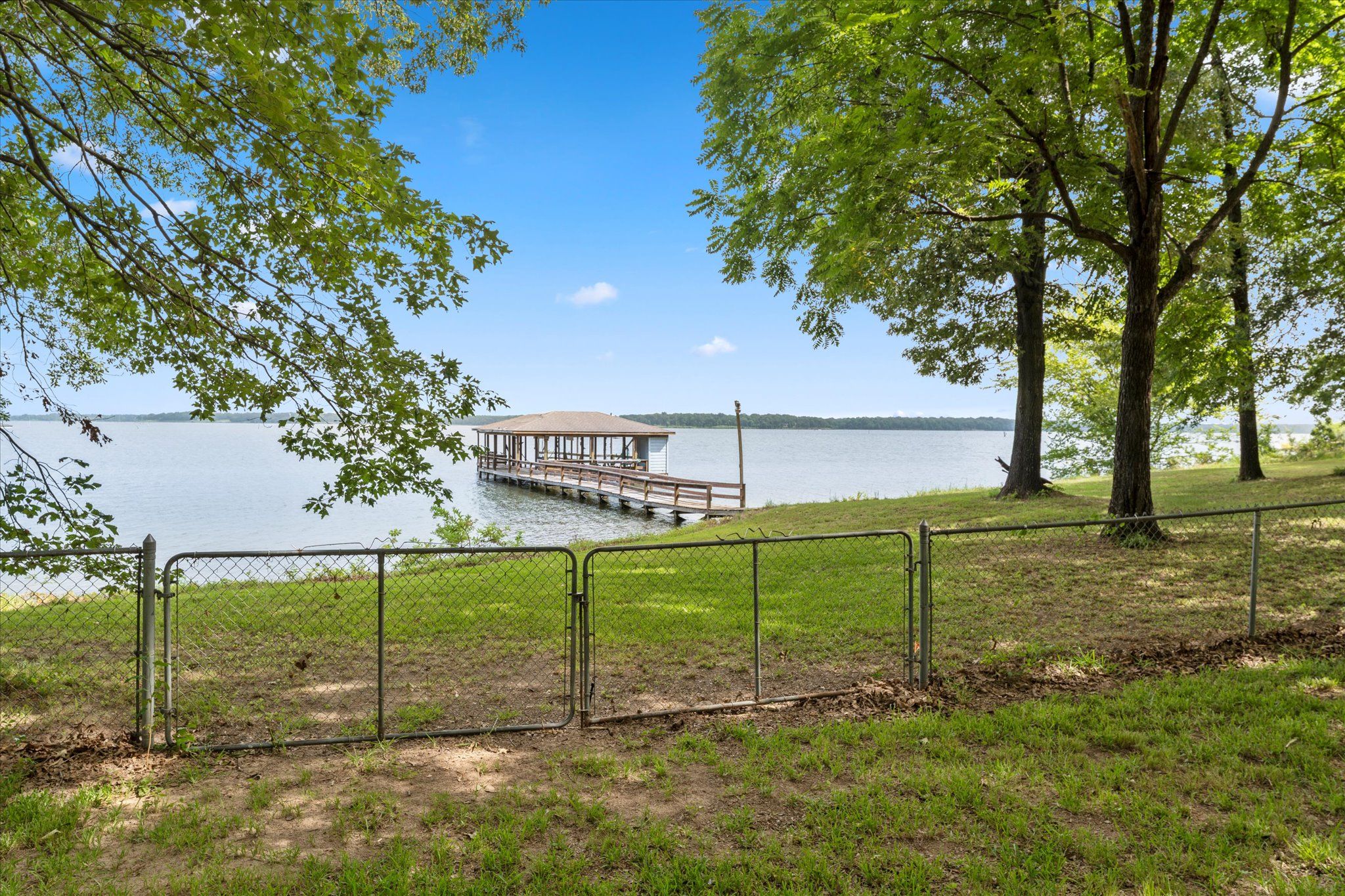 Emory, Texas, 75440, United States, 3 Bedrooms Bedrooms, ,4 BathroomsBathrooms,Residential,For Sale,1892532