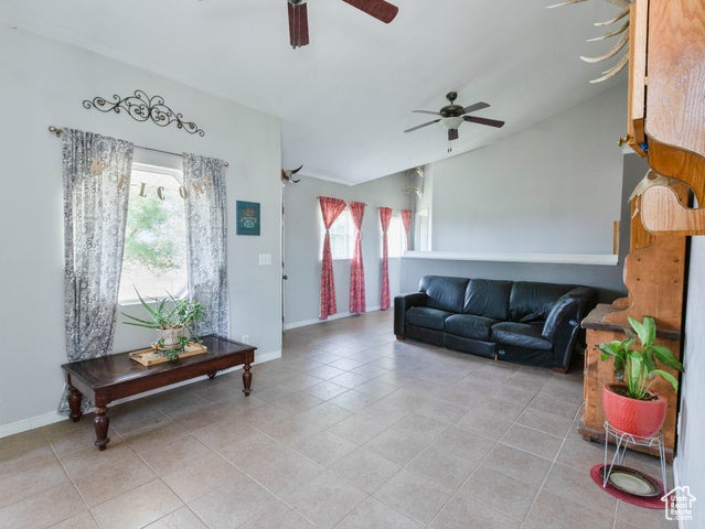 Spring City, Utah, 84662, United States, 4 Bedrooms Bedrooms, ,3 BathroomsBathrooms,Residential,For Sale,1904344