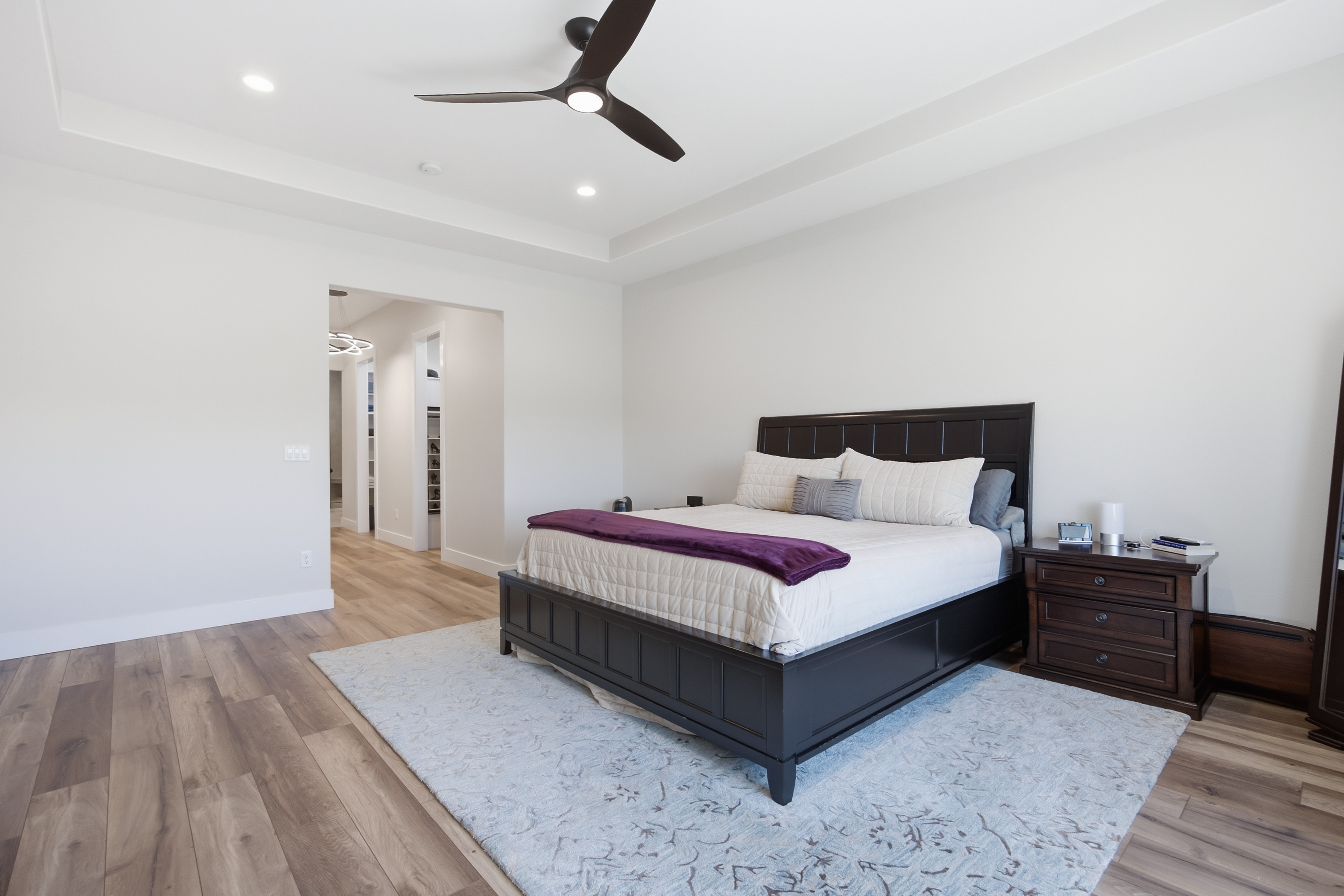  Discover This Stunning Resale Prodigy Homes Aria Basement Model - 物件實景