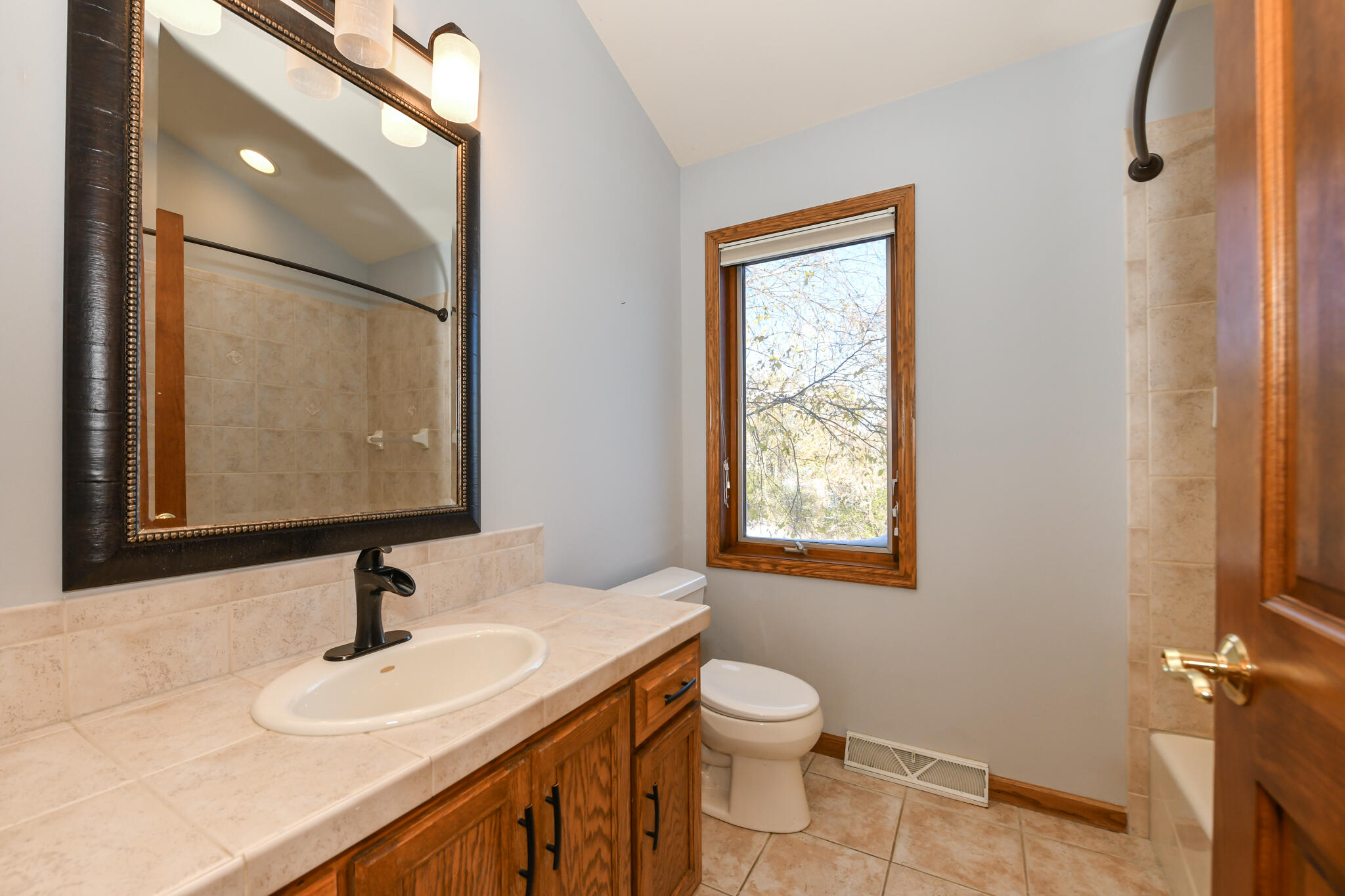 Mount Pleasant, Wisconsin, 53406, United States, 4 Bedrooms Bedrooms, ,3 BathroomsBathrooms,Residential,For Sale,1989473