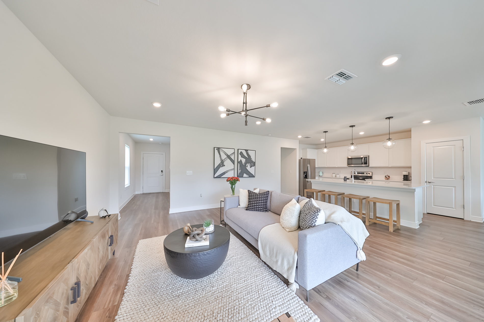 Wesley Chapel, Florida, 33545, United States, 5 Bedrooms Bedrooms, ,3 BathroomsBathrooms,Residential,For Sale,1931588