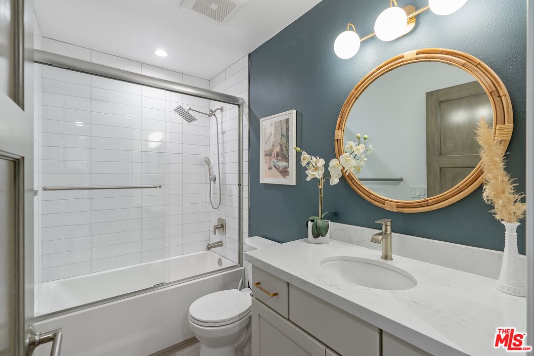 Malibu, California, 90265, United States, 3 Bedrooms Bedrooms, ,2 BathroomsBathrooms,Residential,For Sale,1991505