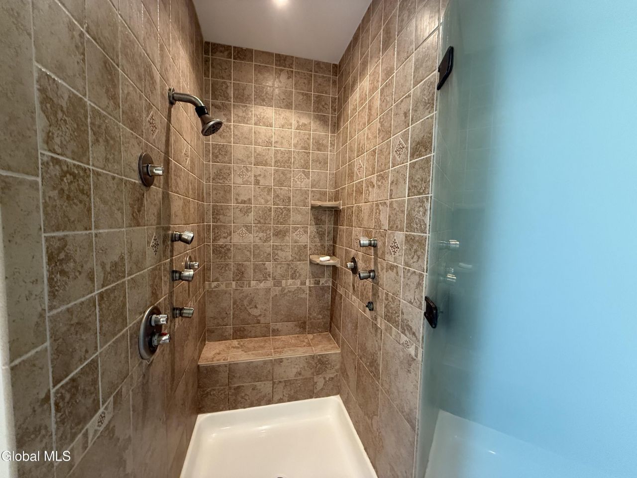 Queensbury, New York, 12804, United States, 4 Bedrooms Bedrooms, ,4 BathroomsBathrooms,Residential,For Sale,1908920