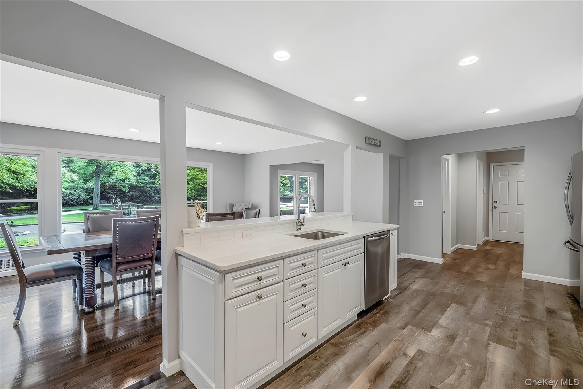  10 Williamsburg Drive, Northport, NY, 11768 - 物件實景