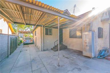 Los Angeles, California, 90002, United States, 2 Bedrooms Bedrooms, ,1 BathroomBathrooms,Residential,For Sale,1931057