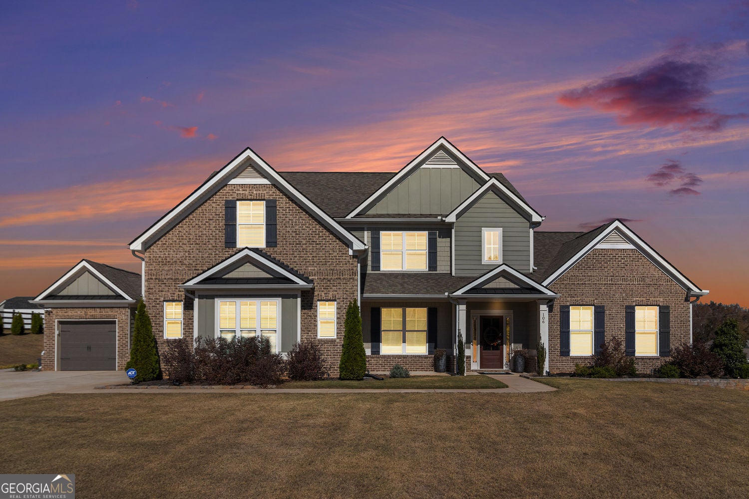 Senoia, Georgia, 30276, United States, 5 Bedrooms Bedrooms, ,4 BathroomsBathrooms,Residential,For Sale,1985823