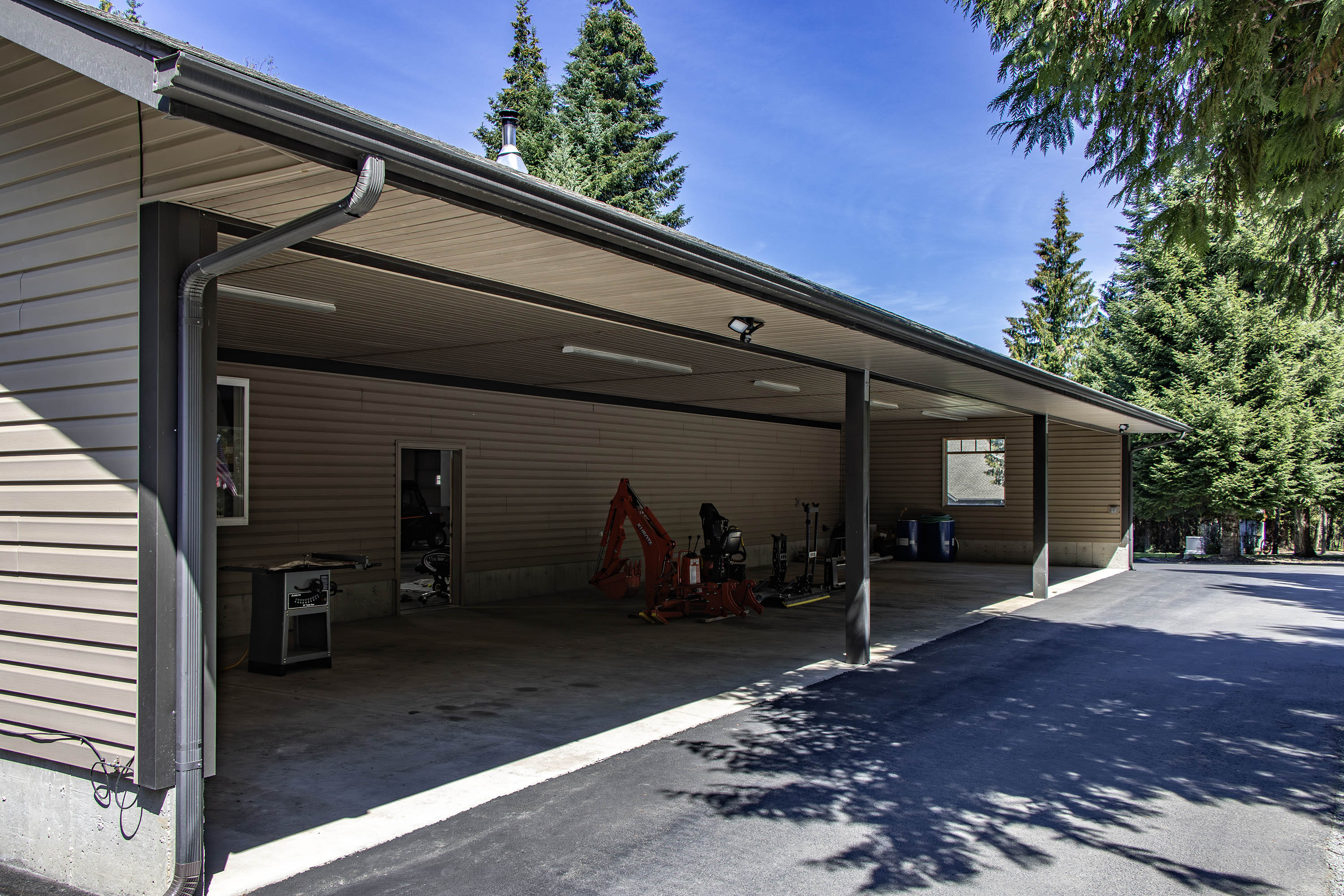 Priest River, Idaho, 83856, United States, 4 Bedrooms Bedrooms, ,5 BathroomsBathrooms,Residential,For Sale,1921614