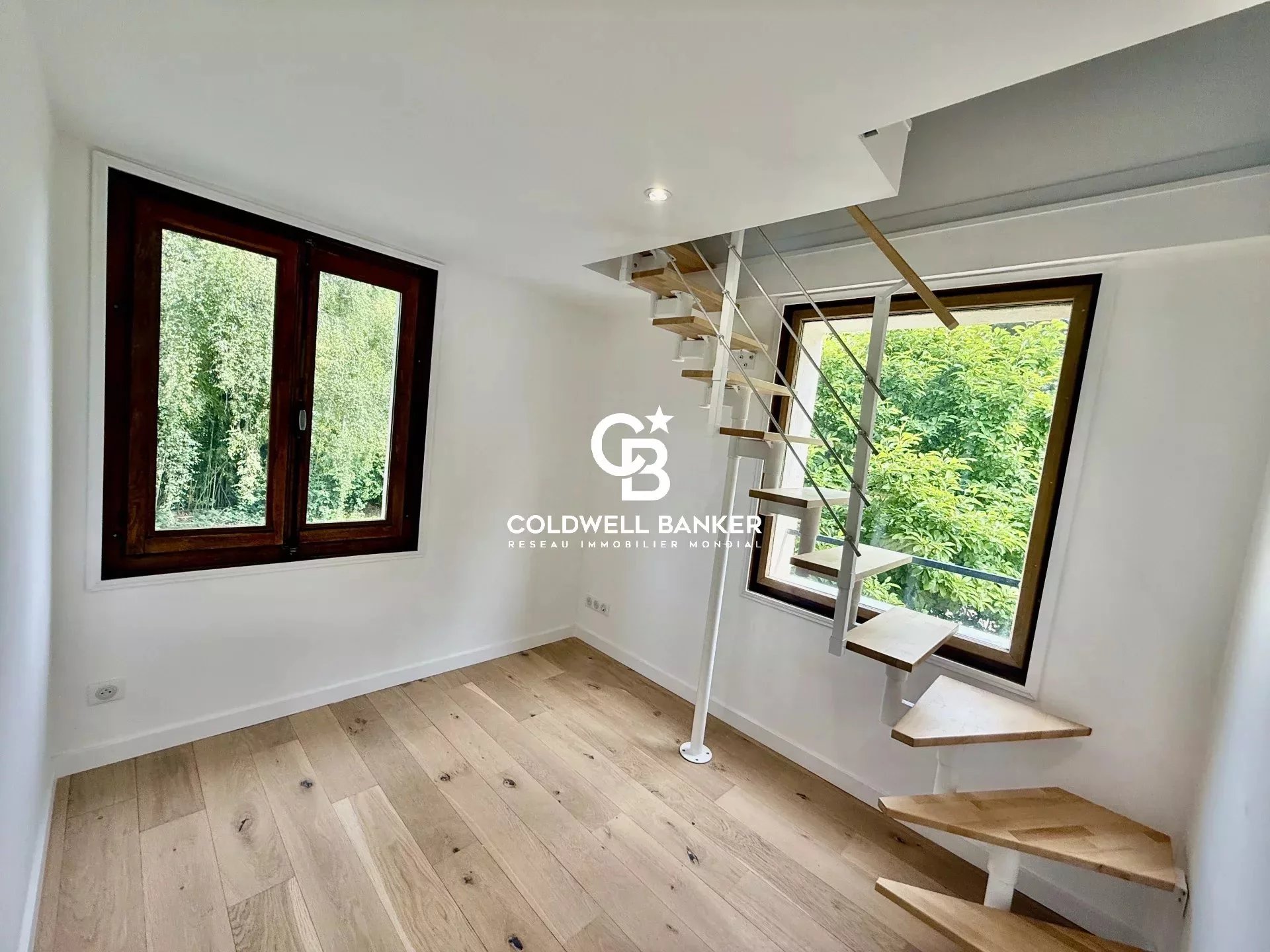 Prévessin-Moëns, Auvergne-Rhône-Alpes, 01280, FR, 4 Bedrooms Bedrooms, ,2 BathroomsBathrooms,Residential,For Sale,1994849