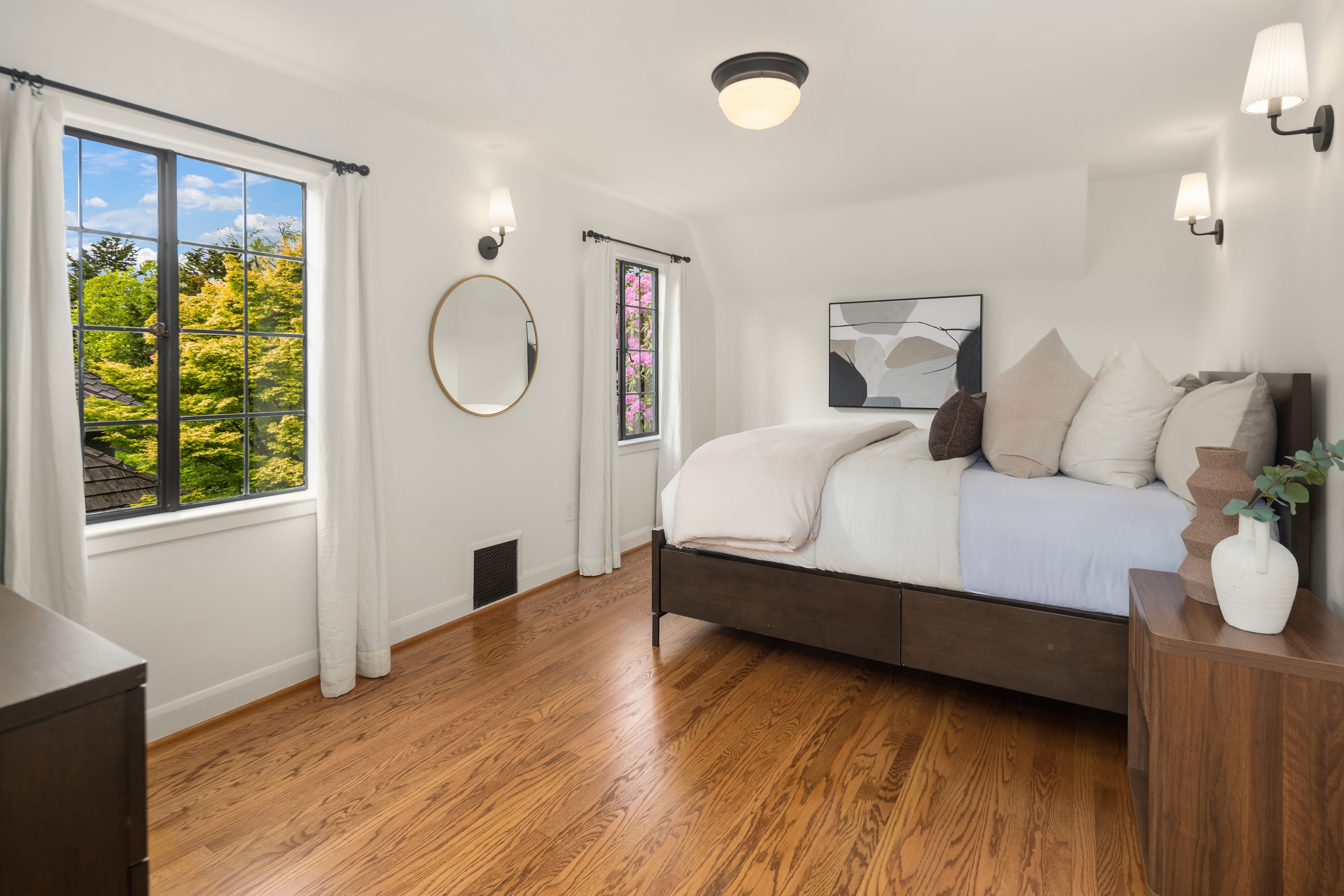  1105 Shenandoah Dr E, Seattle, WA 98112 - 物件實景