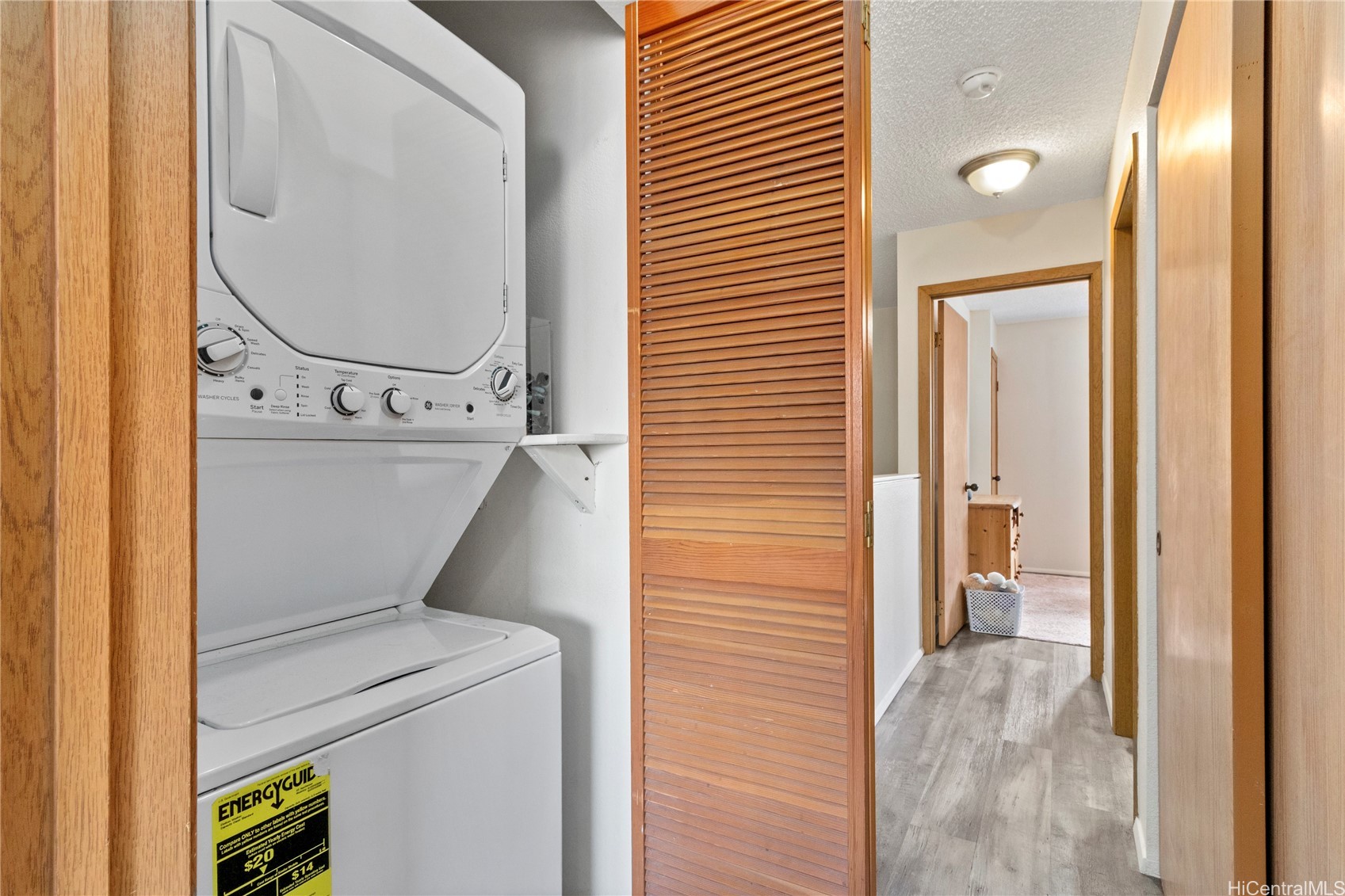 Aiea, Hawaii, 96701, United States, 2 Bedrooms Bedrooms, ,2 BathroomsBathrooms,Residential,For Sale,1999874