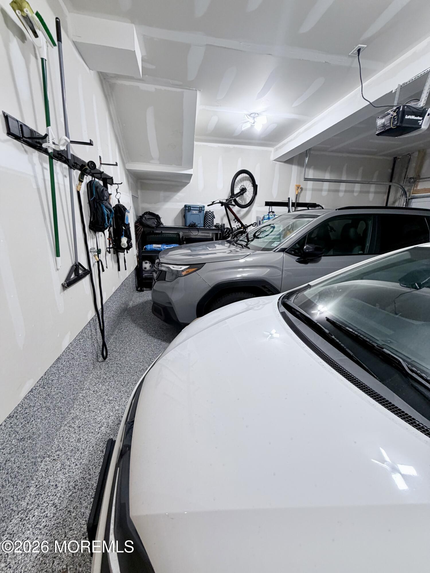 Parlin, New Jersey, 08859, United States, 3 Bedrooms Bedrooms, ,3 BathroomsBathrooms,Residential,For Sale,2010964