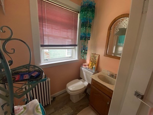 Winthrop, Massachusetts, 02152, United States, 5 Bedrooms Bedrooms, ,2 BathroomsBathrooms,Residential,For Sale,1937973