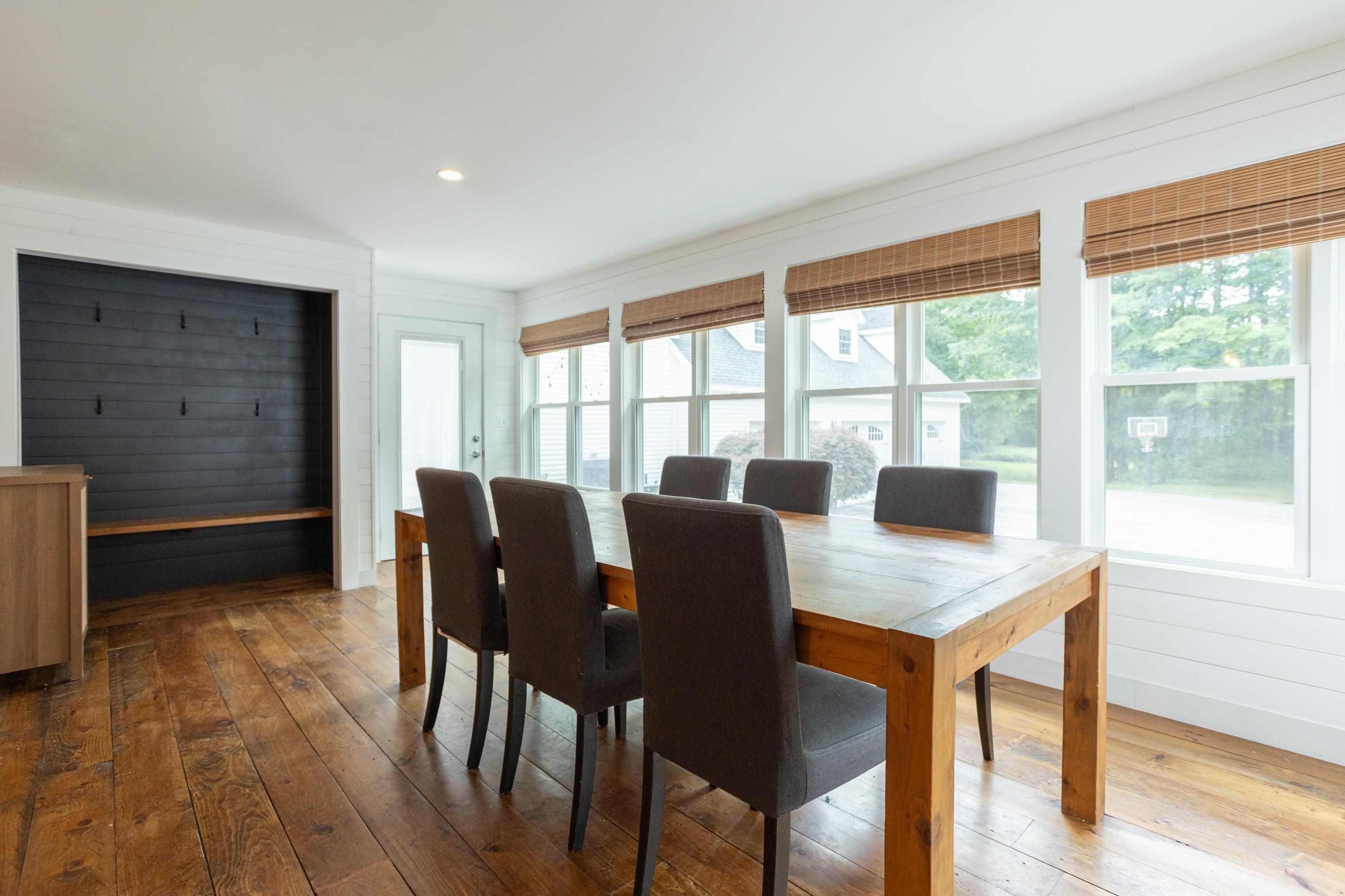 Hollis, New Hampshire, 03049, United States, 4 Bedrooms Bedrooms, ,4 BathroomsBathrooms,Residential,For Sale,1895545