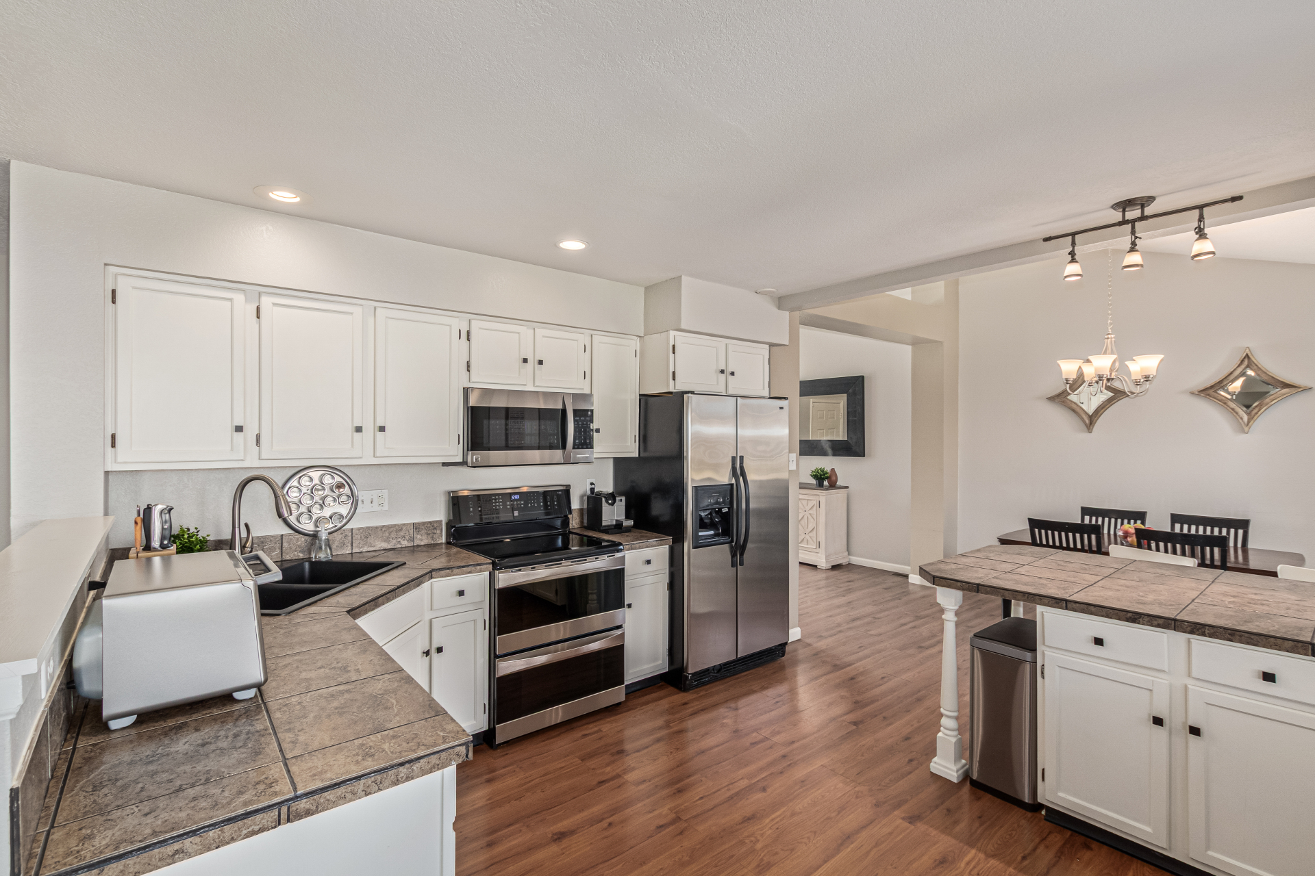 Highlands Ranch, Colorado, 80129, United States, 4 Bedrooms Bedrooms, ,2 BathroomsBathrooms,Residential,For Sale,1987309