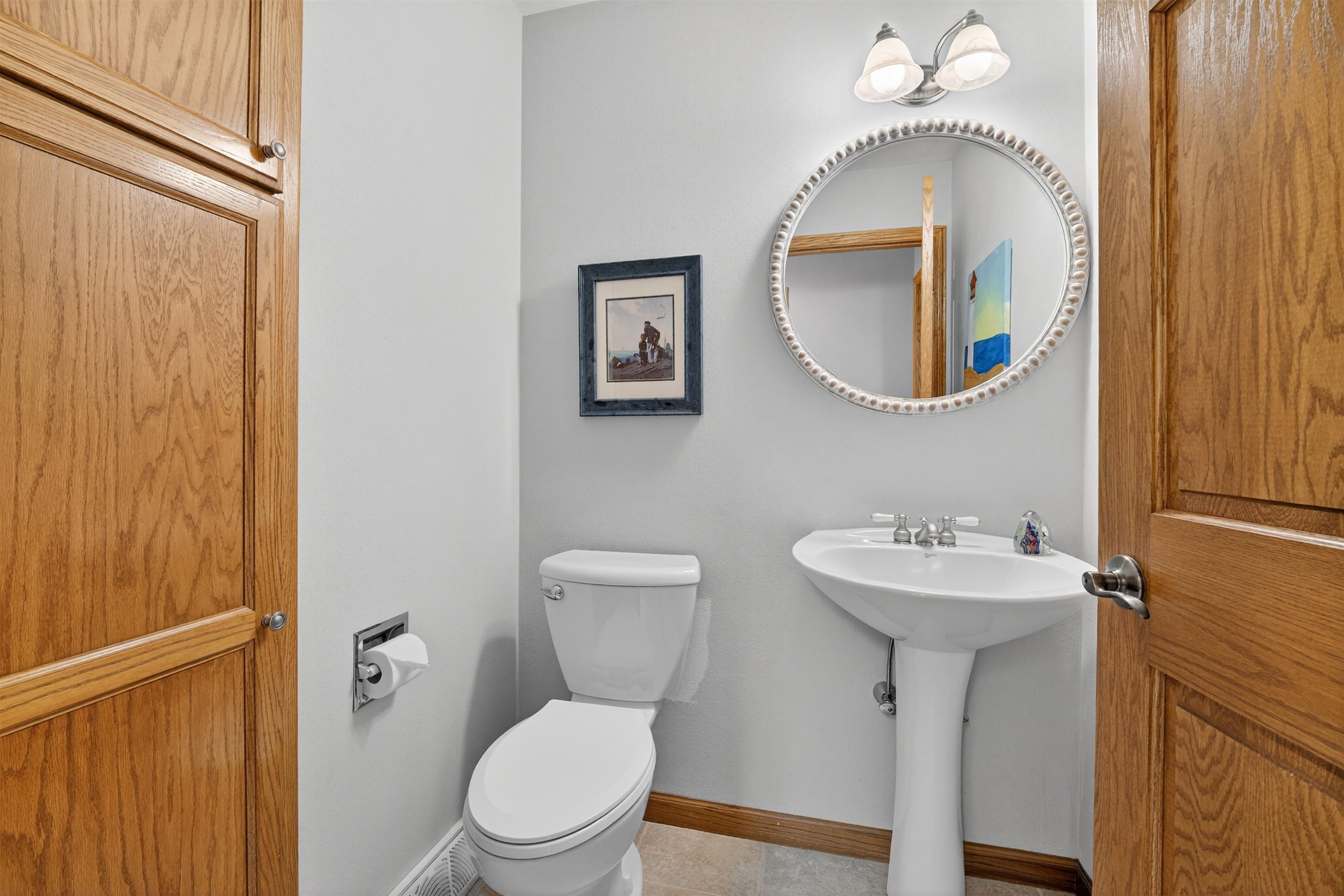 NEW LONDON, Wisconsin, 54961, United States, 3 Bedrooms Bedrooms, ,4 BathroomsBathrooms,Residential,For Sale,1996167