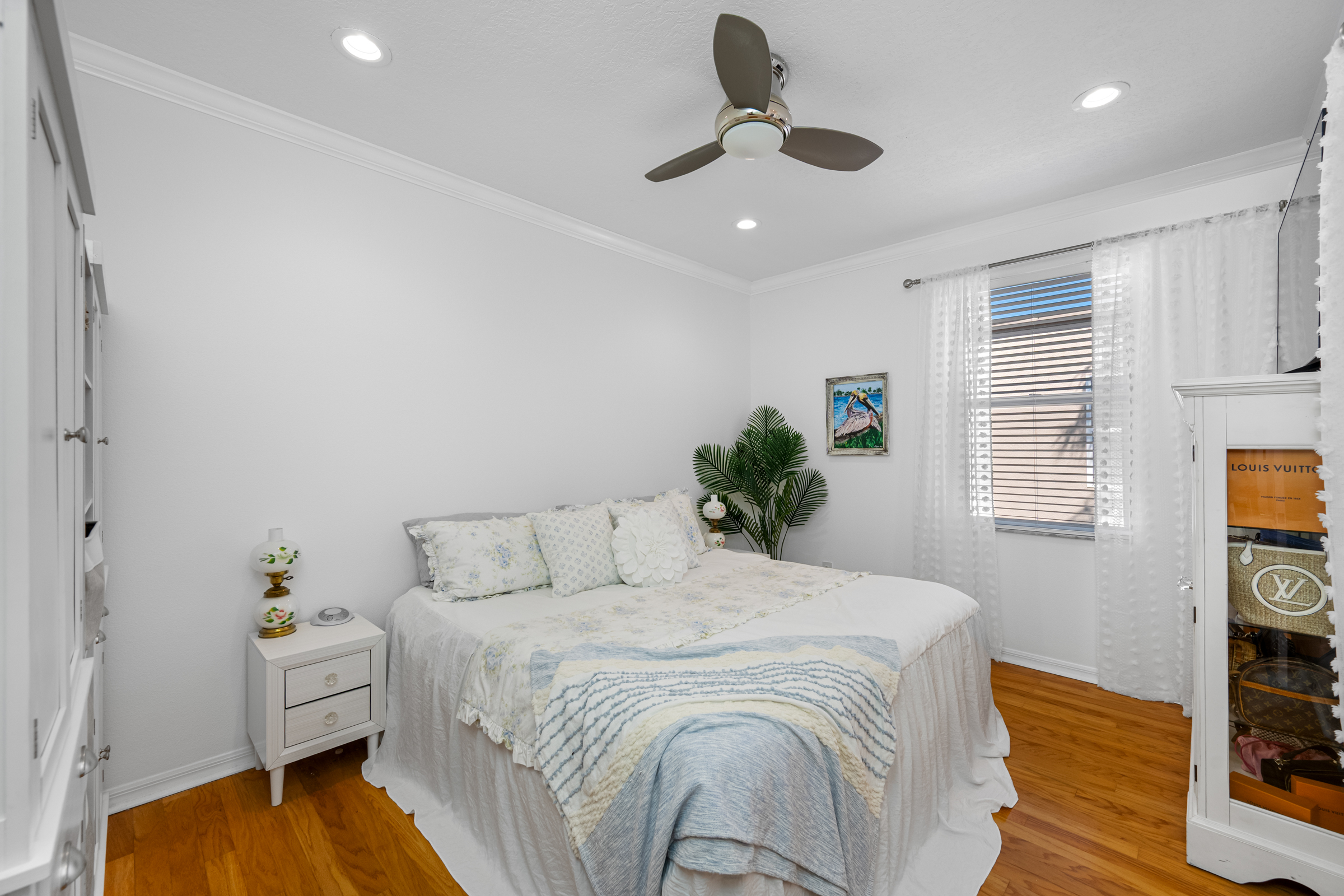 St Petersburg, Florida, 33701, United States, 3 Bedrooms Bedrooms, ,3 BathroomsBathrooms,Residential,For Sale,1979371