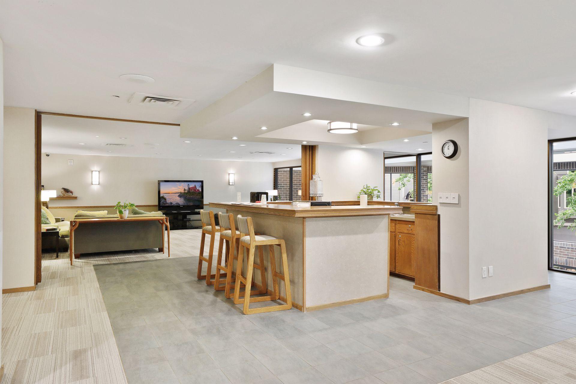 Minneapolis, Minnesota, 55403, United States, 2 Bedrooms Bedrooms, ,1 BathroomBathrooms,Residential,For Sale,1794027