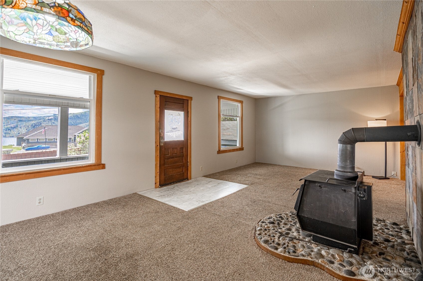 Manson, Washington, 98831, United States, 4 Bedrooms Bedrooms, ,1 BathroomBathrooms,Residential,For Sale,1821067