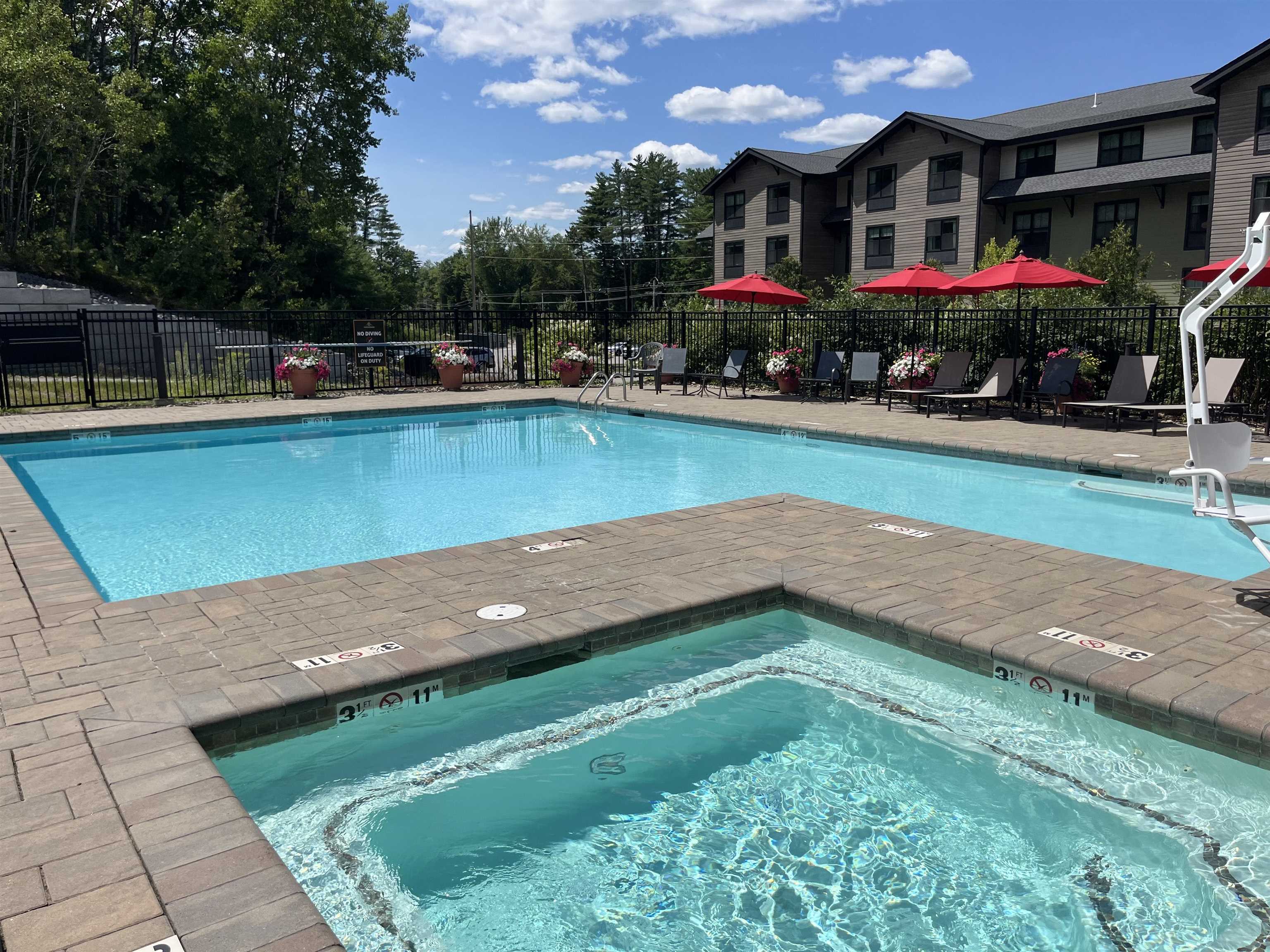 Conway, New Hampshire, 03860, United States, 3 Bedrooms Bedrooms, ,2 BathroomsBathrooms,Residential,For Sale,1991072