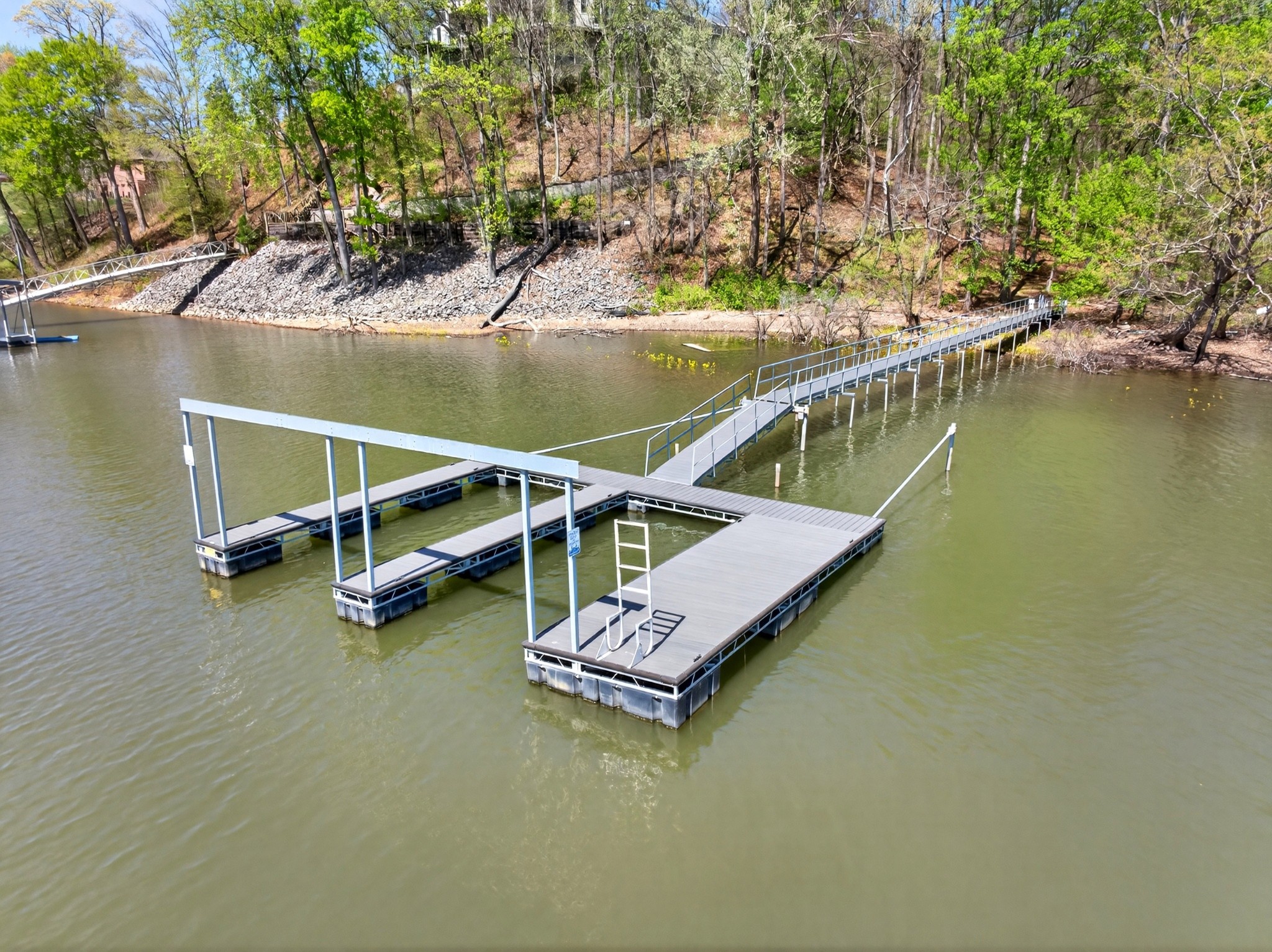 Dover, Tennessee, 37058, United States, 4 Bedrooms Bedrooms, ,3 BathroomsBathrooms,Residential,For Sale,2033493