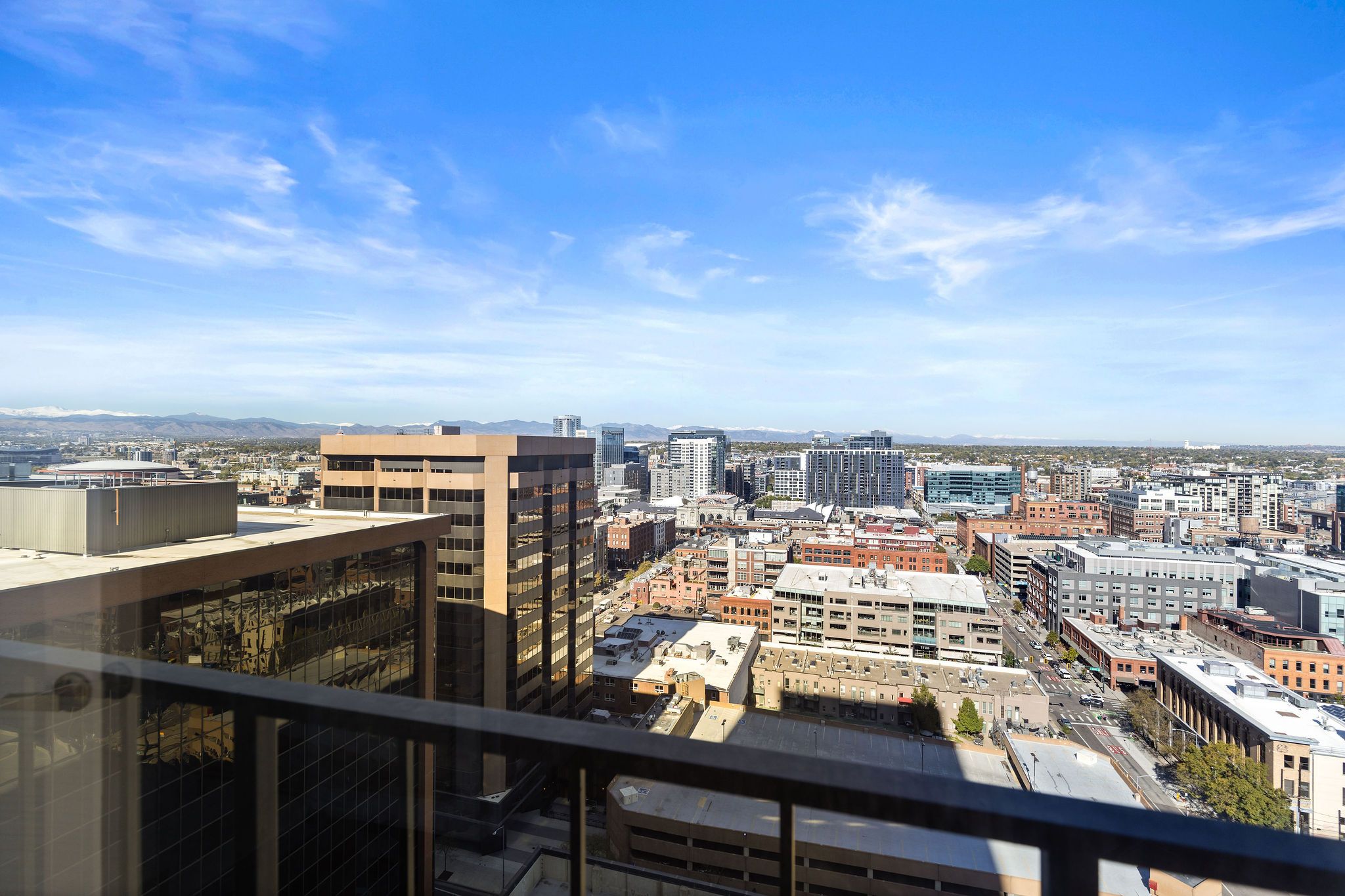  Sweeping views of Denver’s skyline and the Rocky Mountains - 物件實景