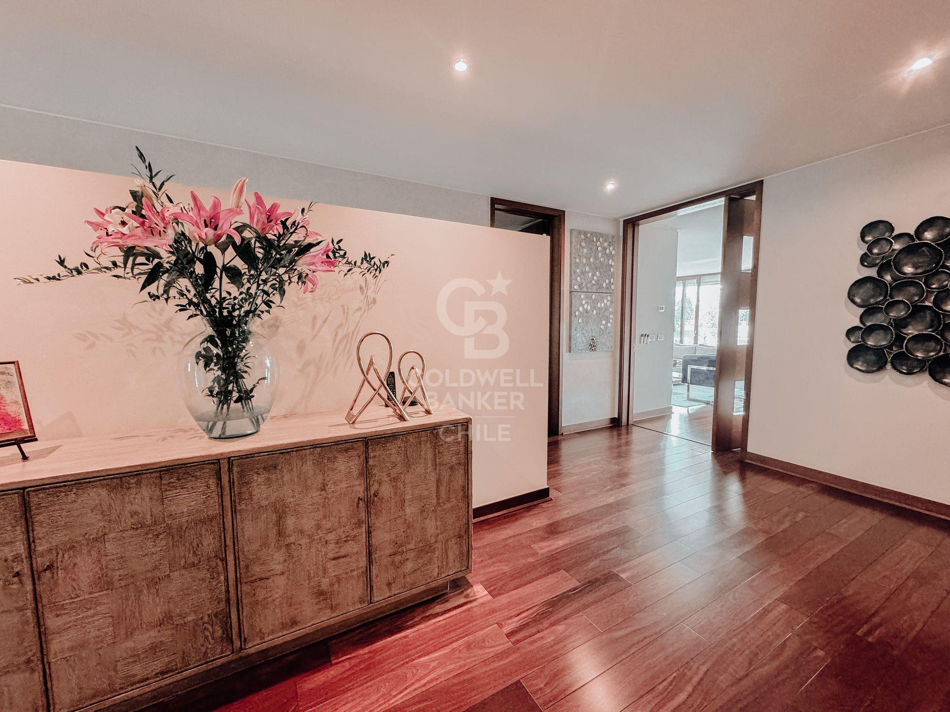 Lo Barnechea, Chile, 4 Bedrooms Bedrooms, ,6 BathroomsBathrooms,Residential,For Sale,1959093