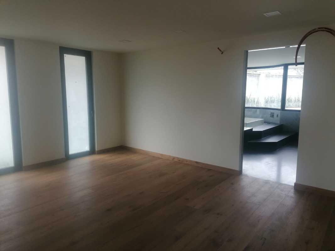 Mandarinas, Atizapán de Zaragoza, Estado de México, 52938, Mexico, 4 Bedrooms Bedrooms, ,5 BathroomsBathrooms,Residential,For Sale,Mandarinas,1443737