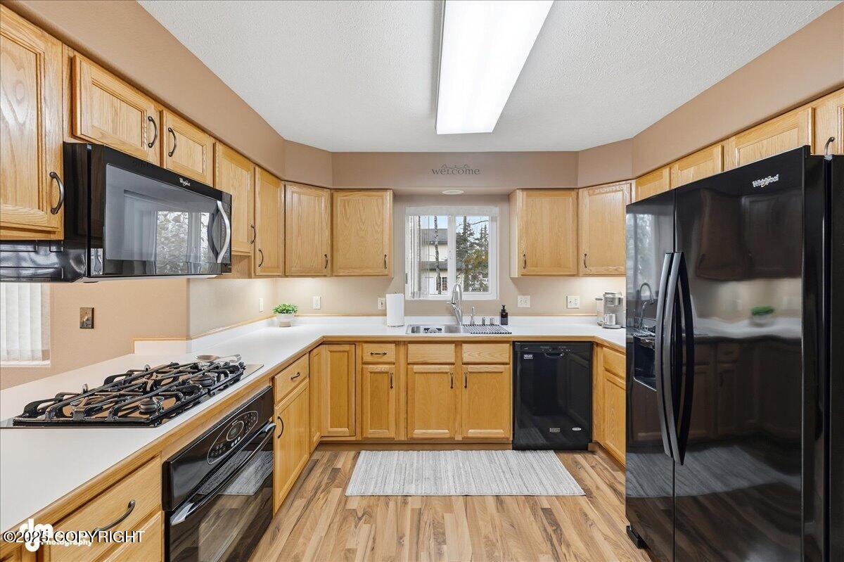 Kenai, Alaska, 99611, United States, 4 Bedrooms Bedrooms, ,2 BathroomsBathrooms,Residential,For Sale,1985692