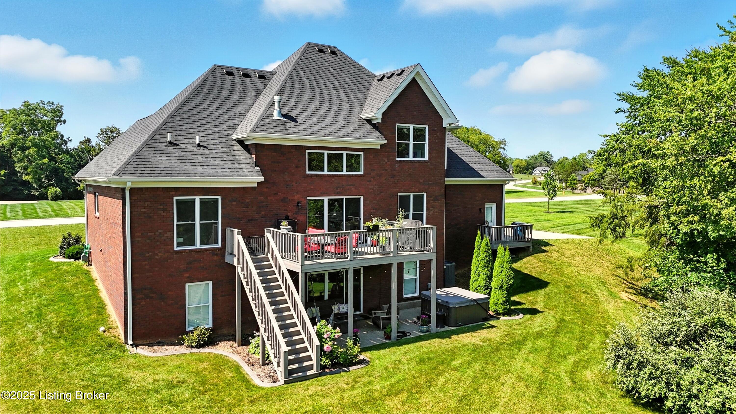 Crestwood, Kentucky, 40014, United States, 5 Bedrooms Bedrooms, ,4 BathroomsBathrooms,Residential,For Sale,1903606