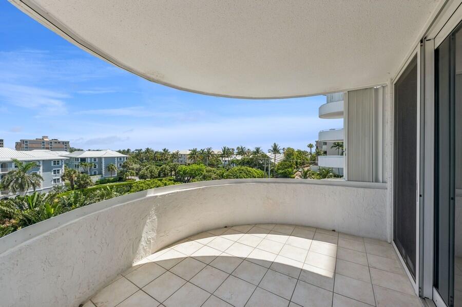 Delray Beach, Florida, 33483, United States, 2 Bedrooms Bedrooms, ,2 BathroomsBathrooms,Residential,For Sale,1826520