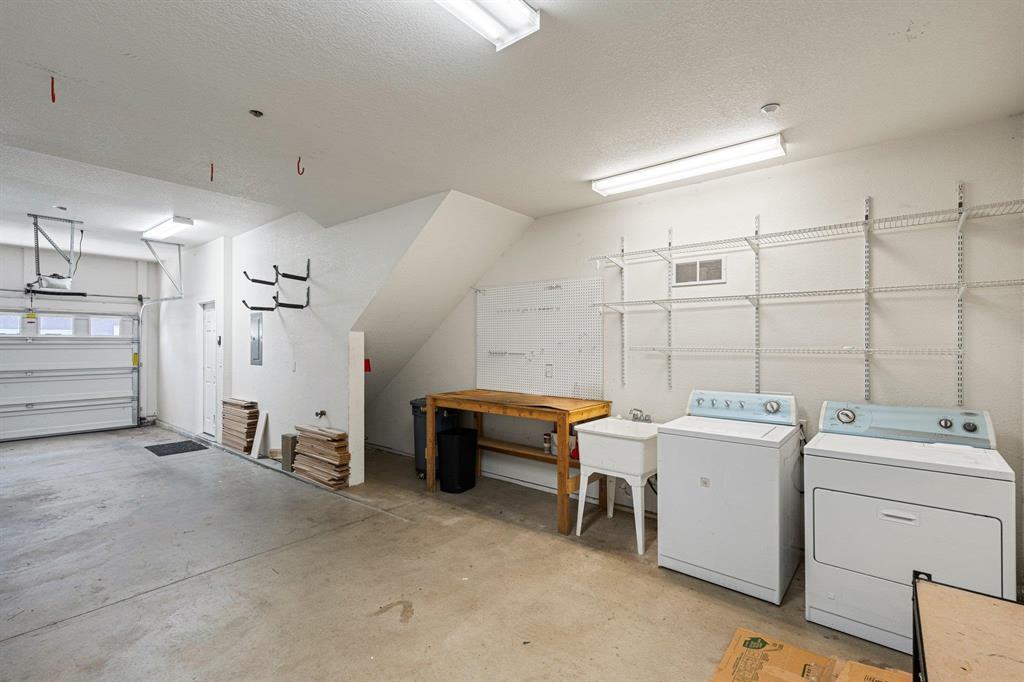 Durango, Colorado, 81301, United States, 2 Bedrooms Bedrooms, ,2 BathroomsBathrooms,Residential,For Sale,1873878
