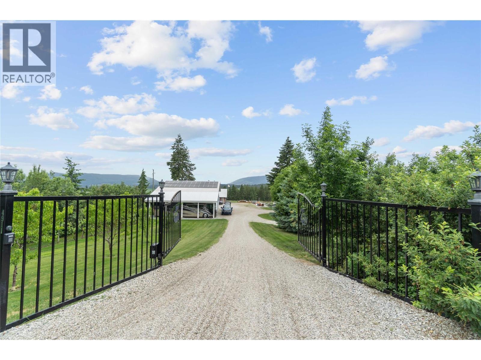 ARMSTRONG, British Columbia, V4Y 0V5, CA, 3 Bedrooms Bedrooms, ,2 BathroomsBathrooms,Residential,For Sale,1947955