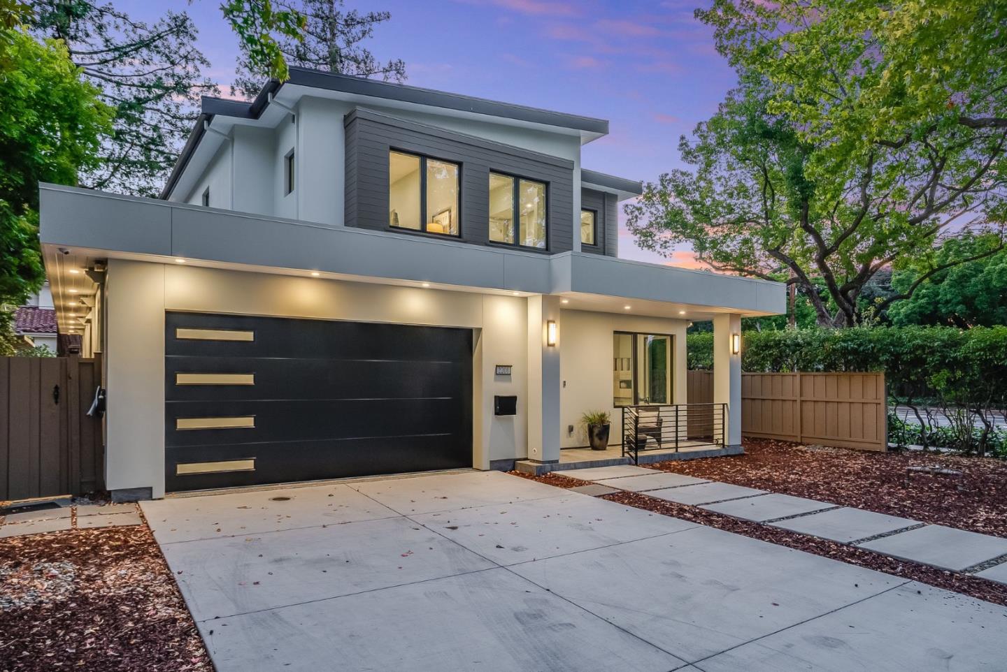 Palo Alto, California, 94303, United States, 4 Bedrooms Bedrooms, ,5 BathroomsBathrooms,Residential,For Sale,1906712