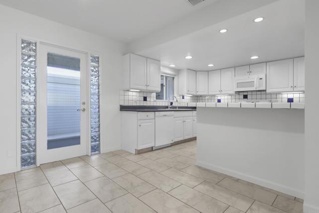 Palm Springs, California, 92264, United States, 2 Bedrooms Bedrooms, ,2 BathroomsBathrooms,Residential,For Sale,2010700