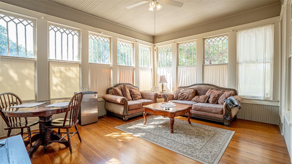 Granbury, Texas, 76048, United States, 8 Bedrooms Bedrooms, ,8 BathroomsBathrooms,Residential,For Sale,2009075