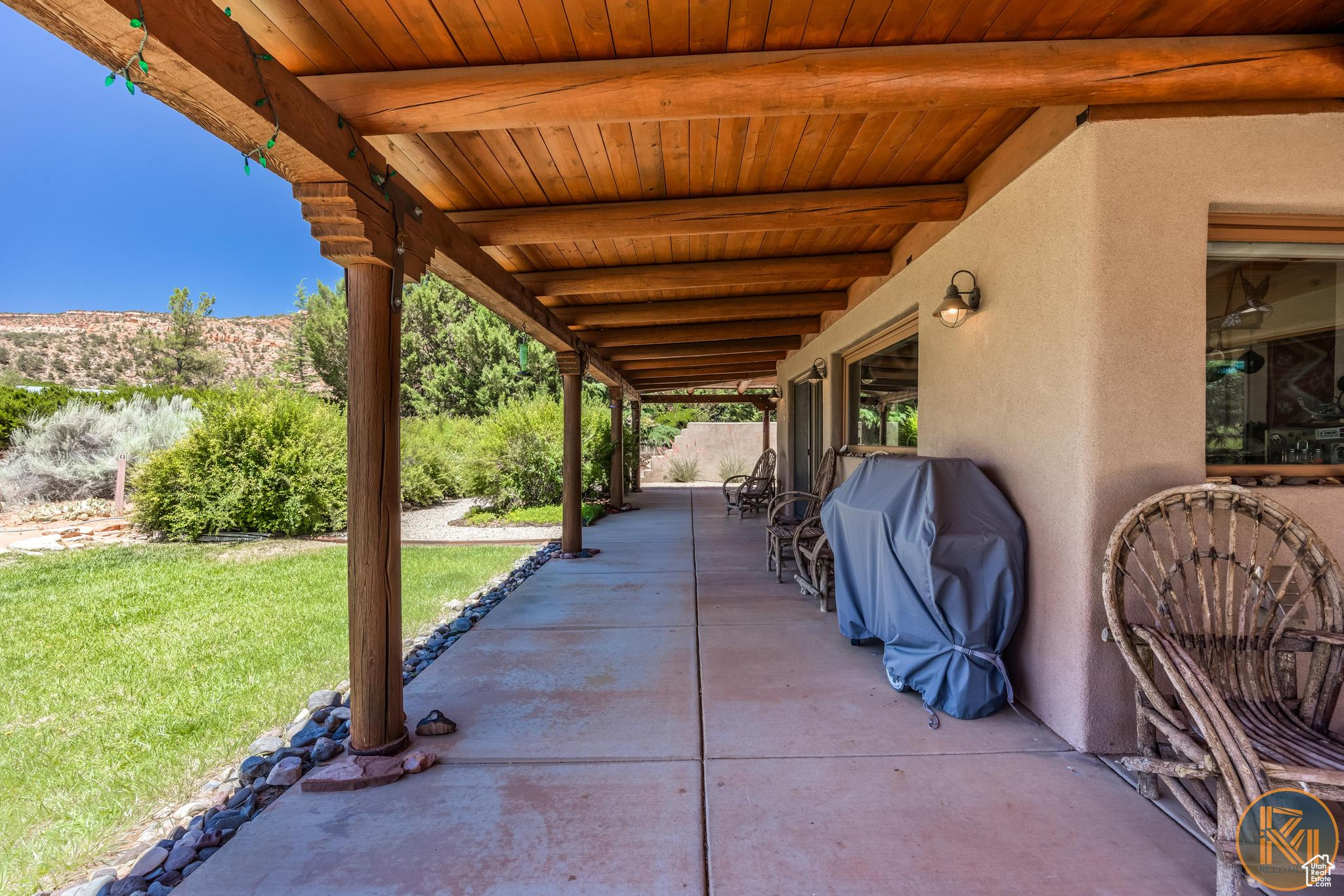 Kanab, Utah, 84741, United States, 2 Bedrooms Bedrooms, ,3 BathroomsBathrooms,Residential,For Sale,1903679