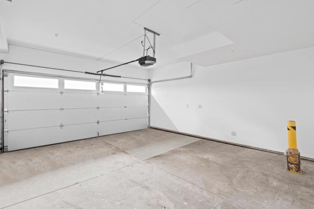 South San Francisco, California, 94080, United States, 4 Bedrooms Bedrooms, ,4 BathroomsBathrooms,Residential,For Sale,1978903