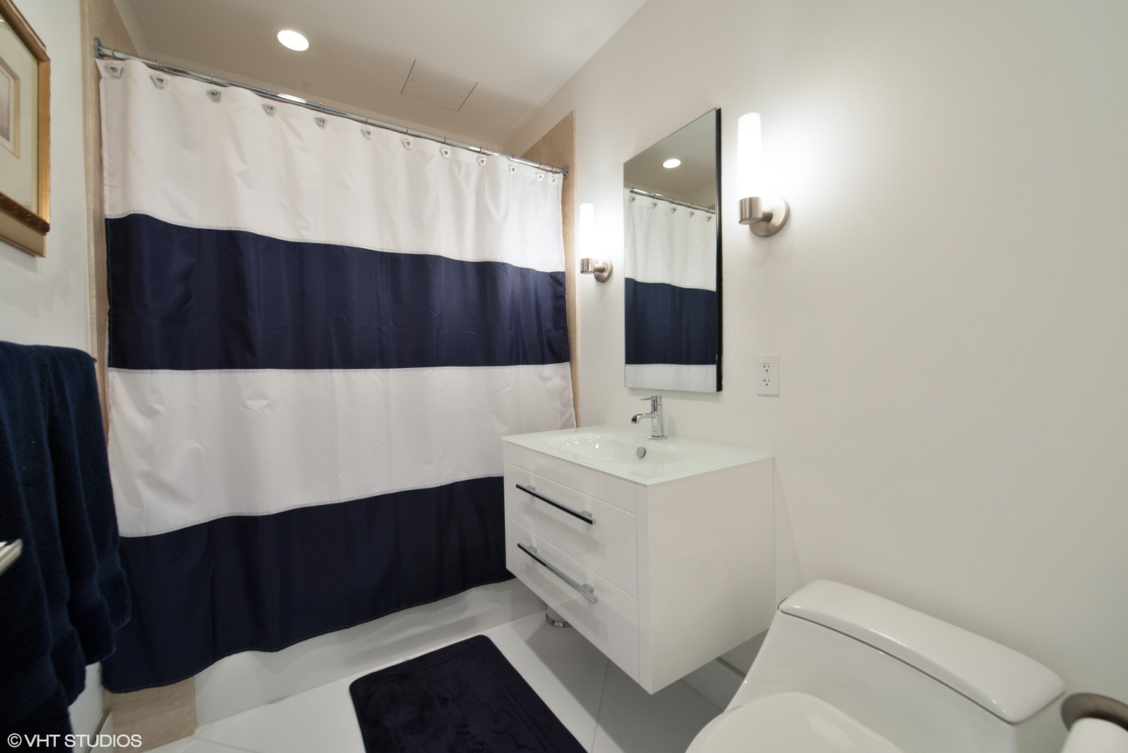 Chicago, Illinois, 60611, United States, 3 Bedrooms Bedrooms, ,5 BathroomsBathrooms,Residential,For Sale,1940943