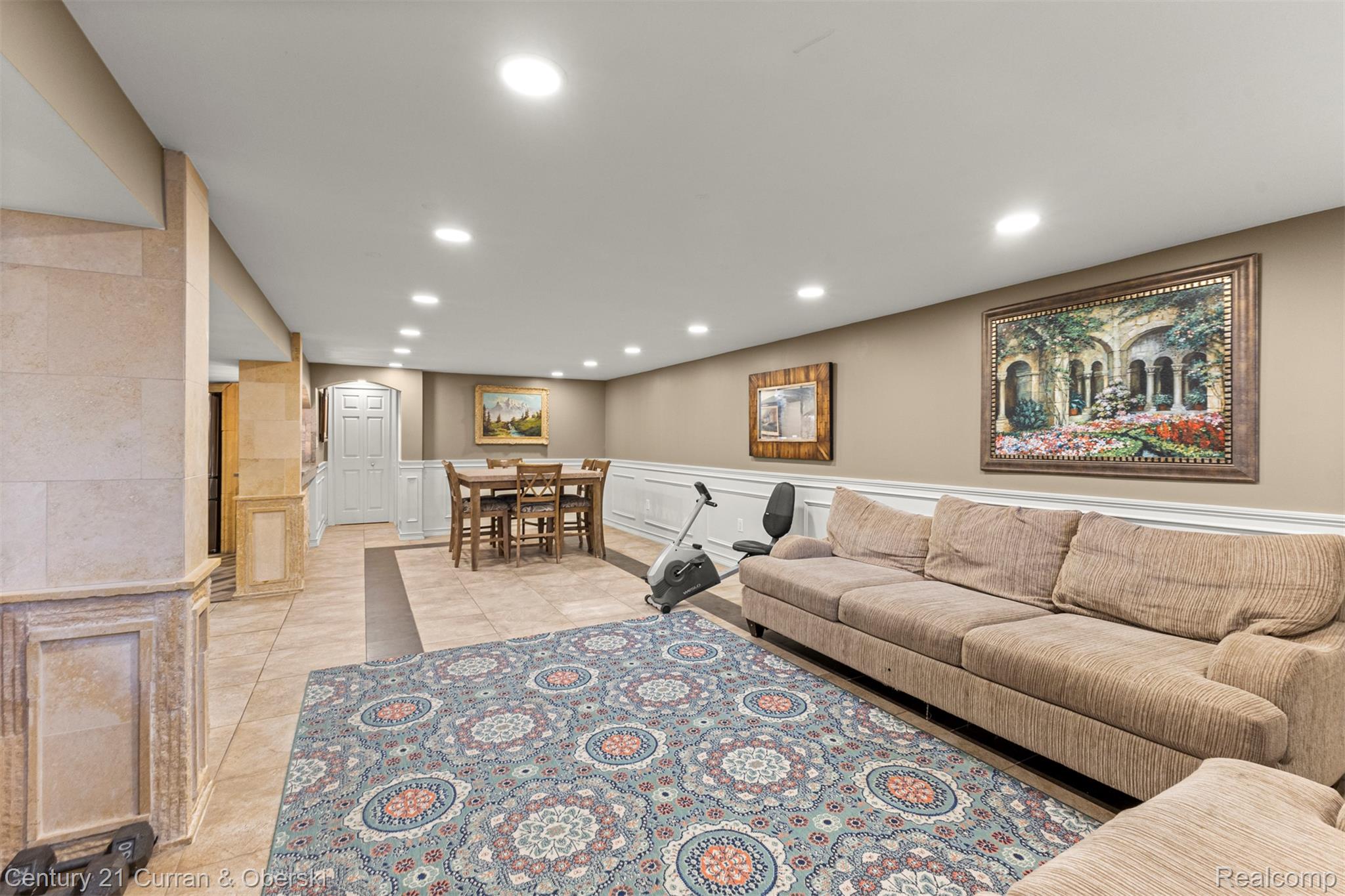 Dearborn Heights, Michigan, 48127, United States, 3 Bedrooms Bedrooms, ,3 BathroomsBathrooms,Residential,For Sale,1979966