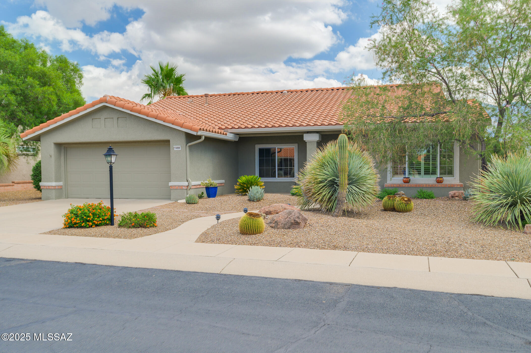 Oro Valley, Arizona, 85755, United States, 2 Bedrooms Bedrooms, ,2 BathroomsBathrooms,Residential,For Sale,1959033