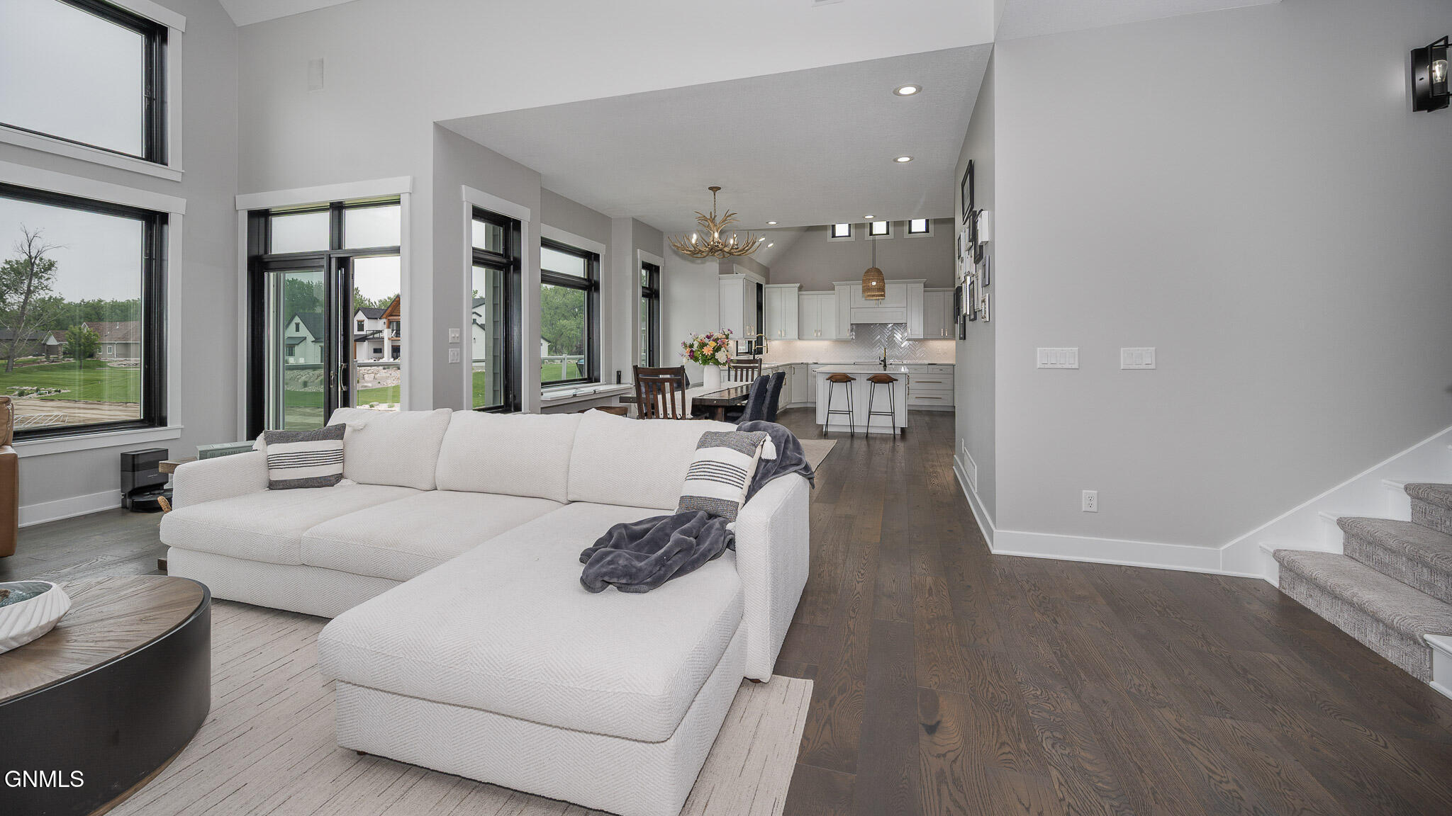 Bismarck, North Dakota, 58504, United States, 6 Bedrooms Bedrooms, ,4 BathroomsBathrooms,Residential,For Sale,1982102