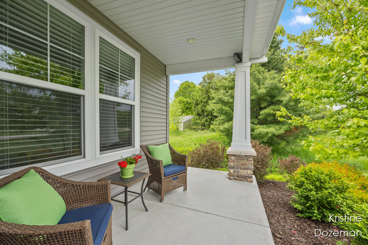 Lowell, Michigan, 49331, United States, 5 Bedrooms Bedrooms, ,4 BathroomsBathrooms,Residential,For Sale,1848158