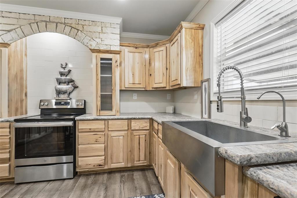 Weatherford, Texas, 76087, United States, 4 Bedrooms Bedrooms, ,3 BathroomsBathrooms,Residential,For Sale,1787575