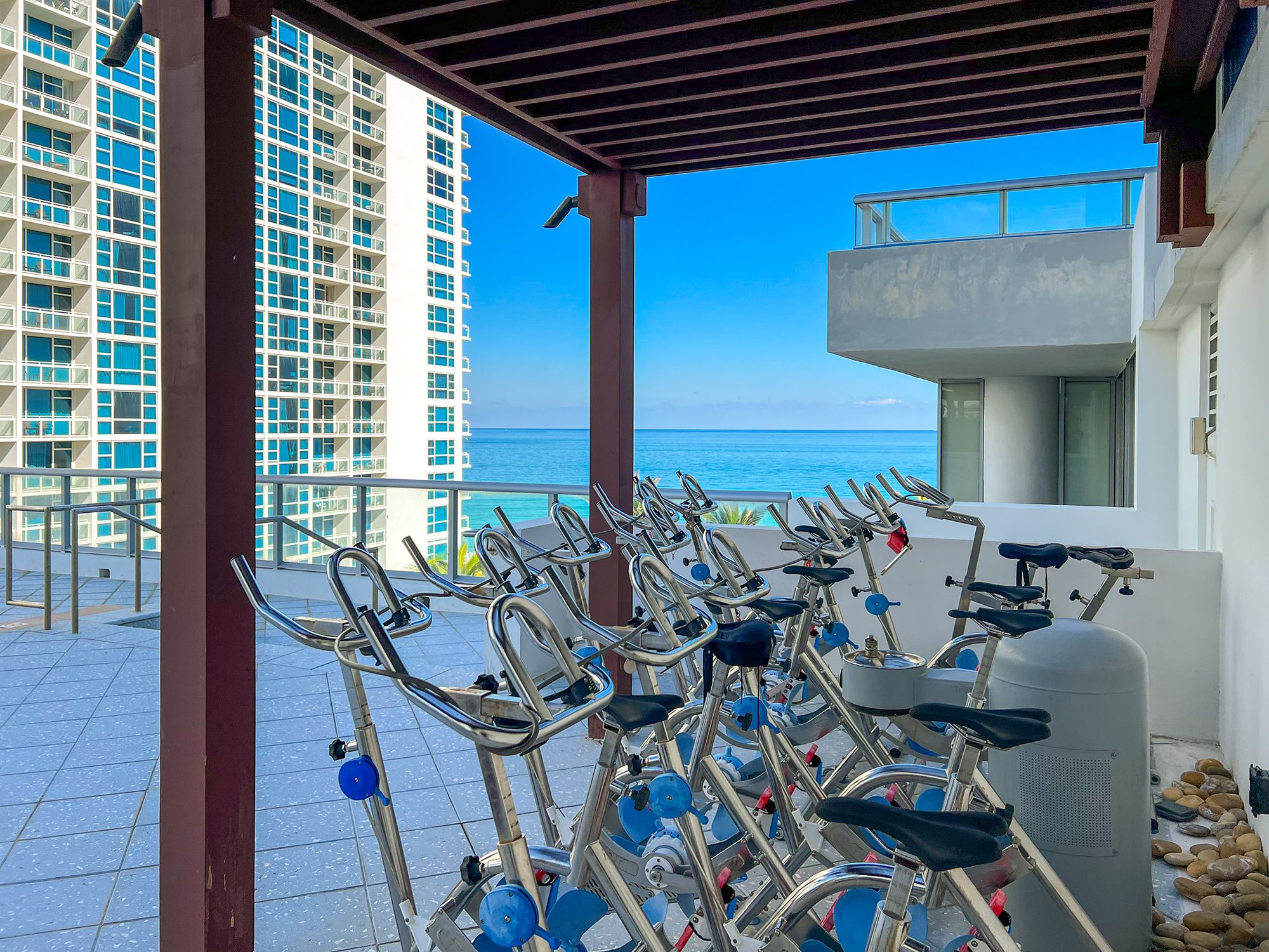  6799 Collins Ave, Miami Beach, FL, 33141 - 物件實景