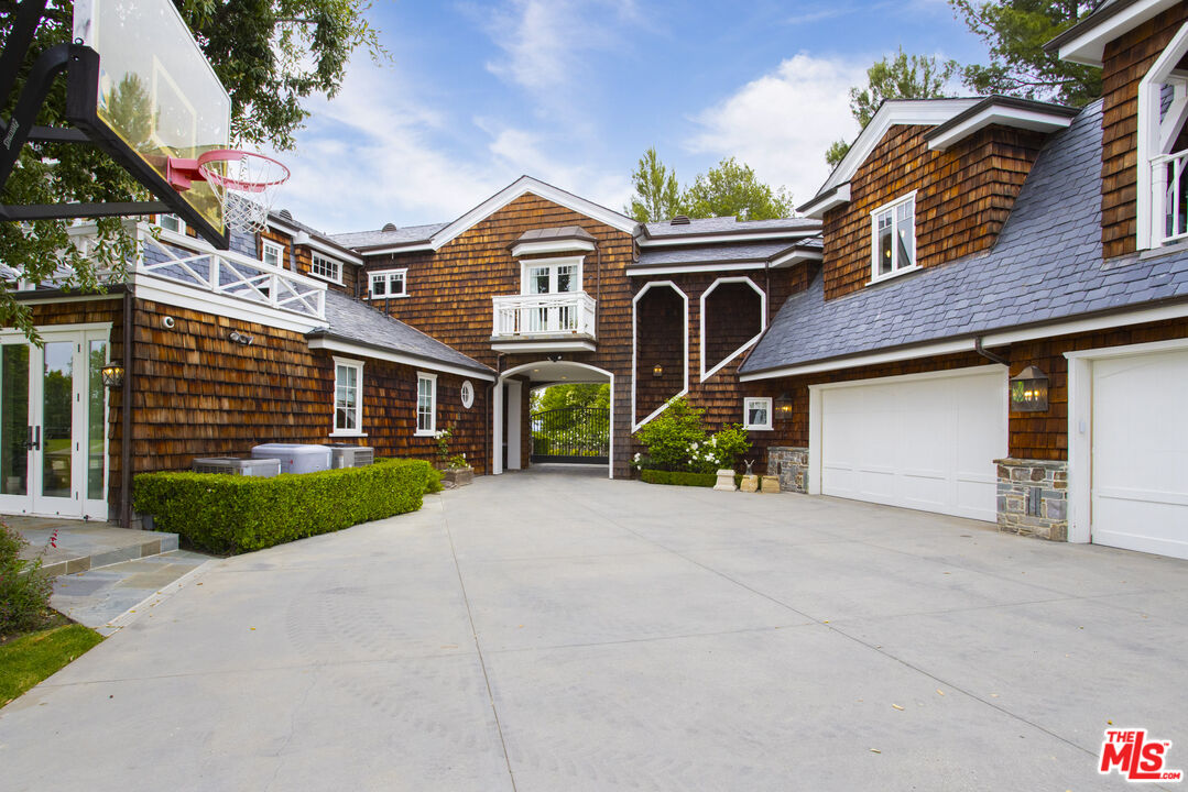 5535 Dixon Trail Rd, Hidden Hills, California, 91302, United States, 7 Bedrooms Bedrooms, ,9 BathroomsBathrooms,Residential,For Sale,5535 Dixon Trail Rd,1682558