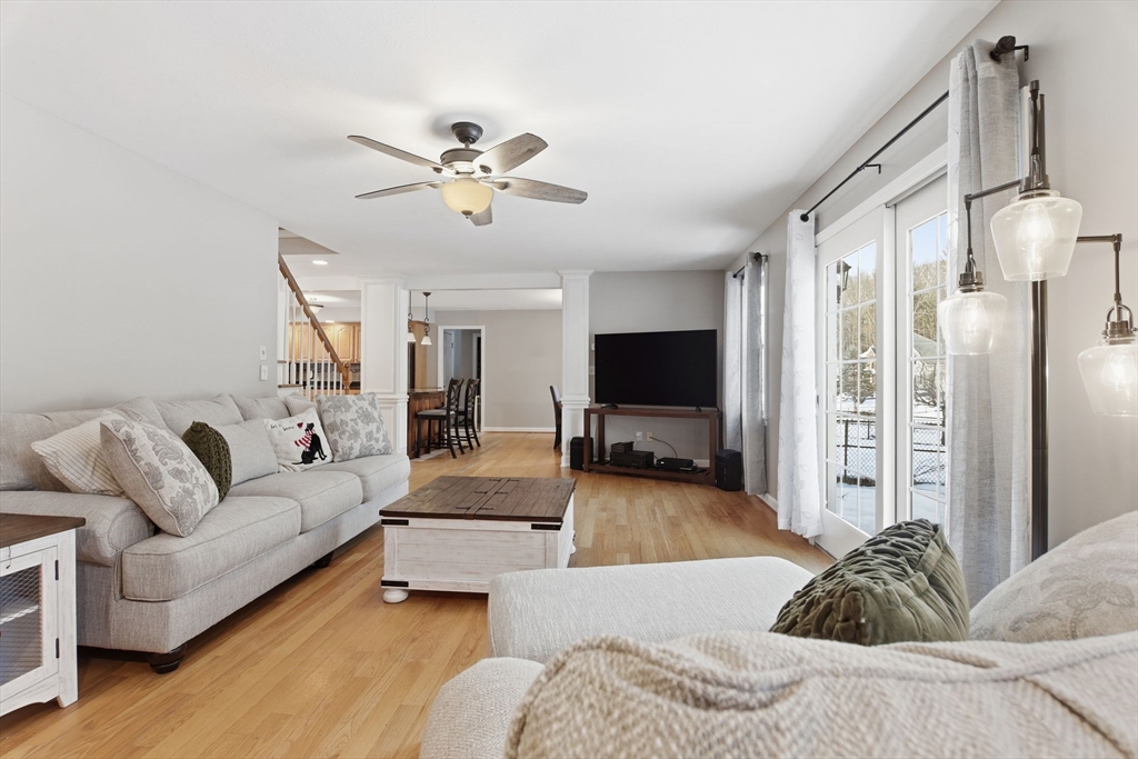 Southwick, Massachusetts, 01077, United States, 4 Bedrooms Bedrooms, ,3 BathroomsBathrooms,Residential,For Sale,2002928