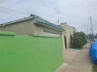 Los Angeles, California, 90001, United States, 2 Bedrooms Bedrooms, ,1 BathroomBathrooms,Residential,For Sale,1930973
