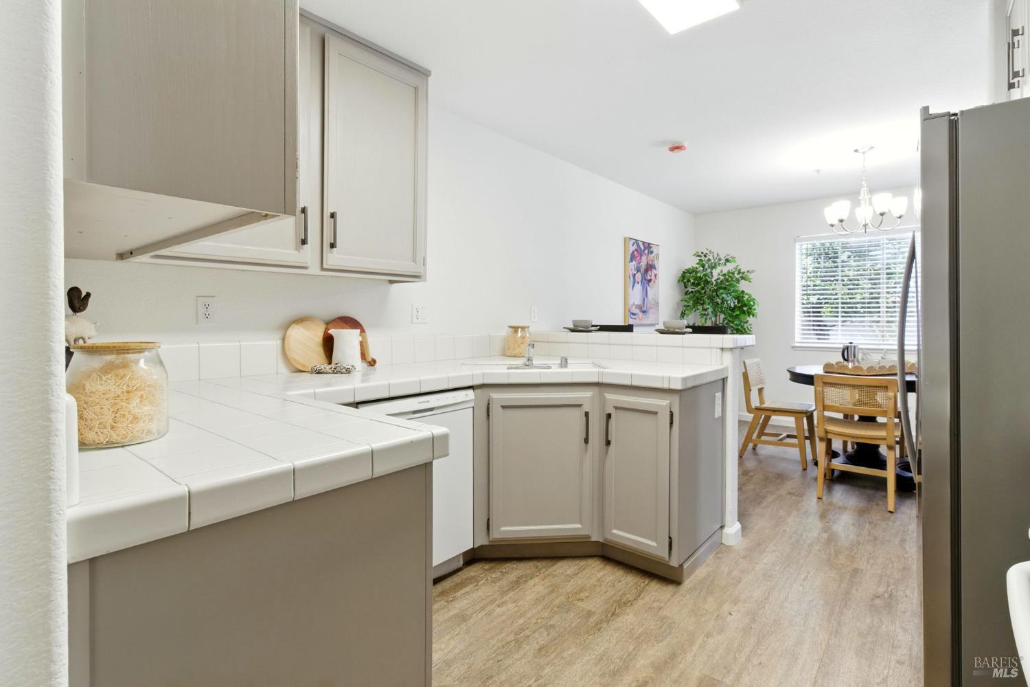 Petaluma, California, 94954, United States, 3 Bedrooms Bedrooms, ,3 BathroomsBathrooms,Residential,For Sale,1941666